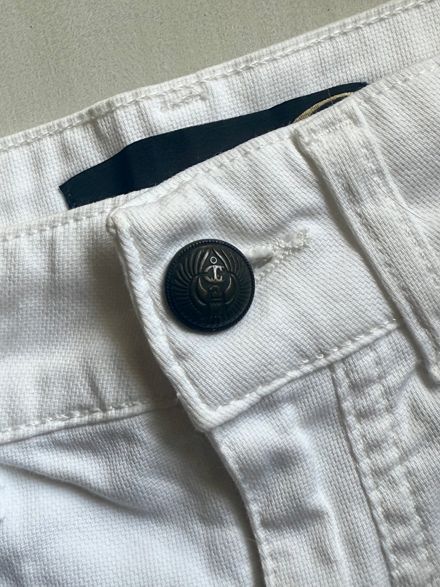 INO Shorts