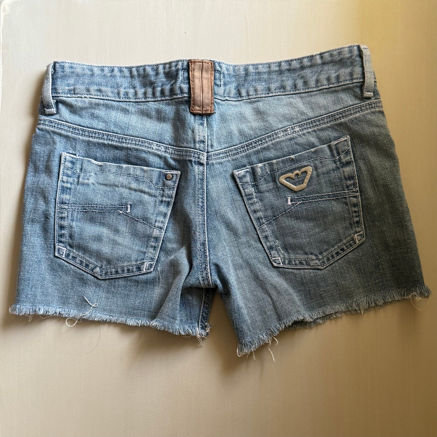 ARUMĀNI Shorts