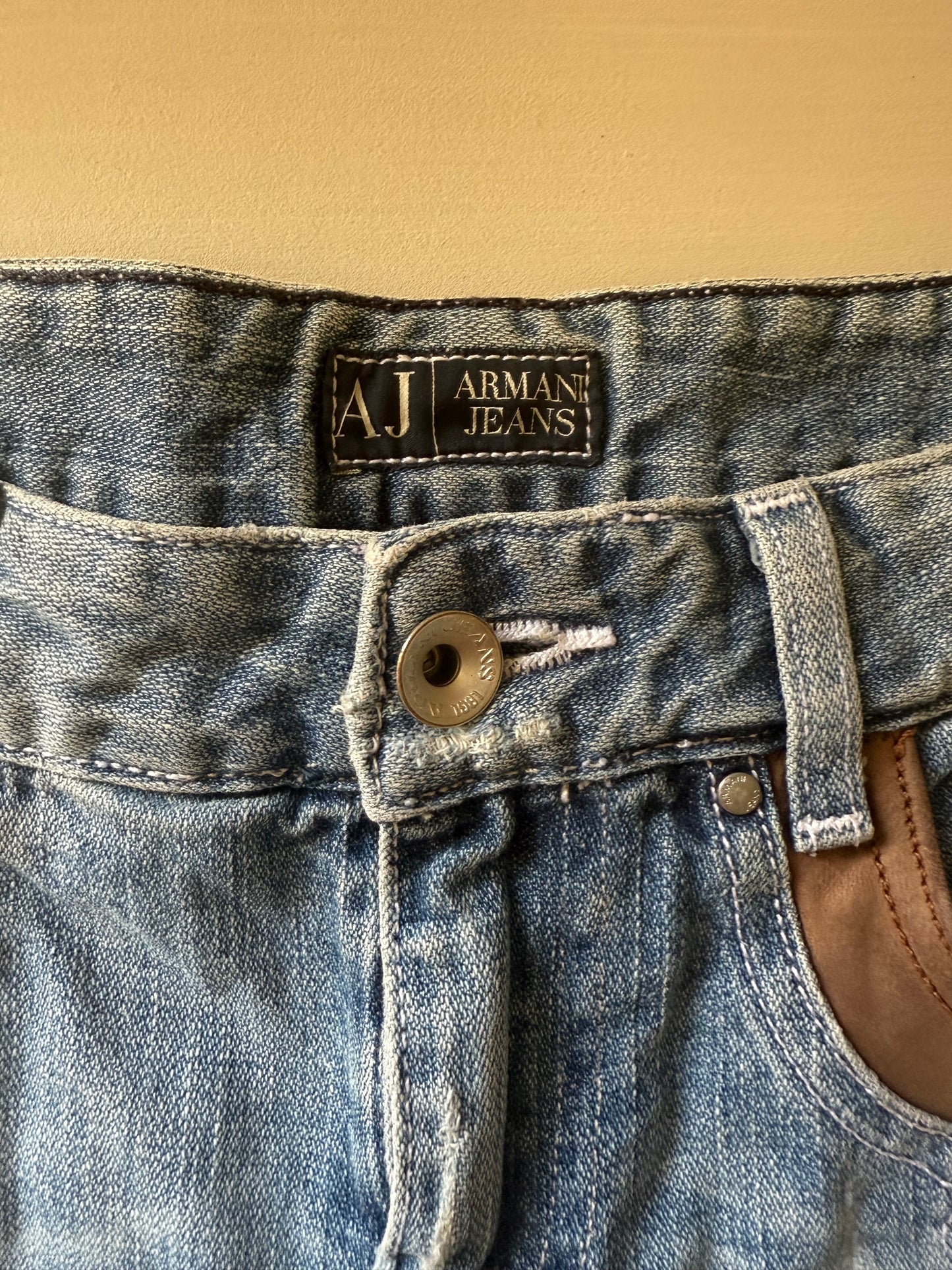 ARUMĀNI Shorts