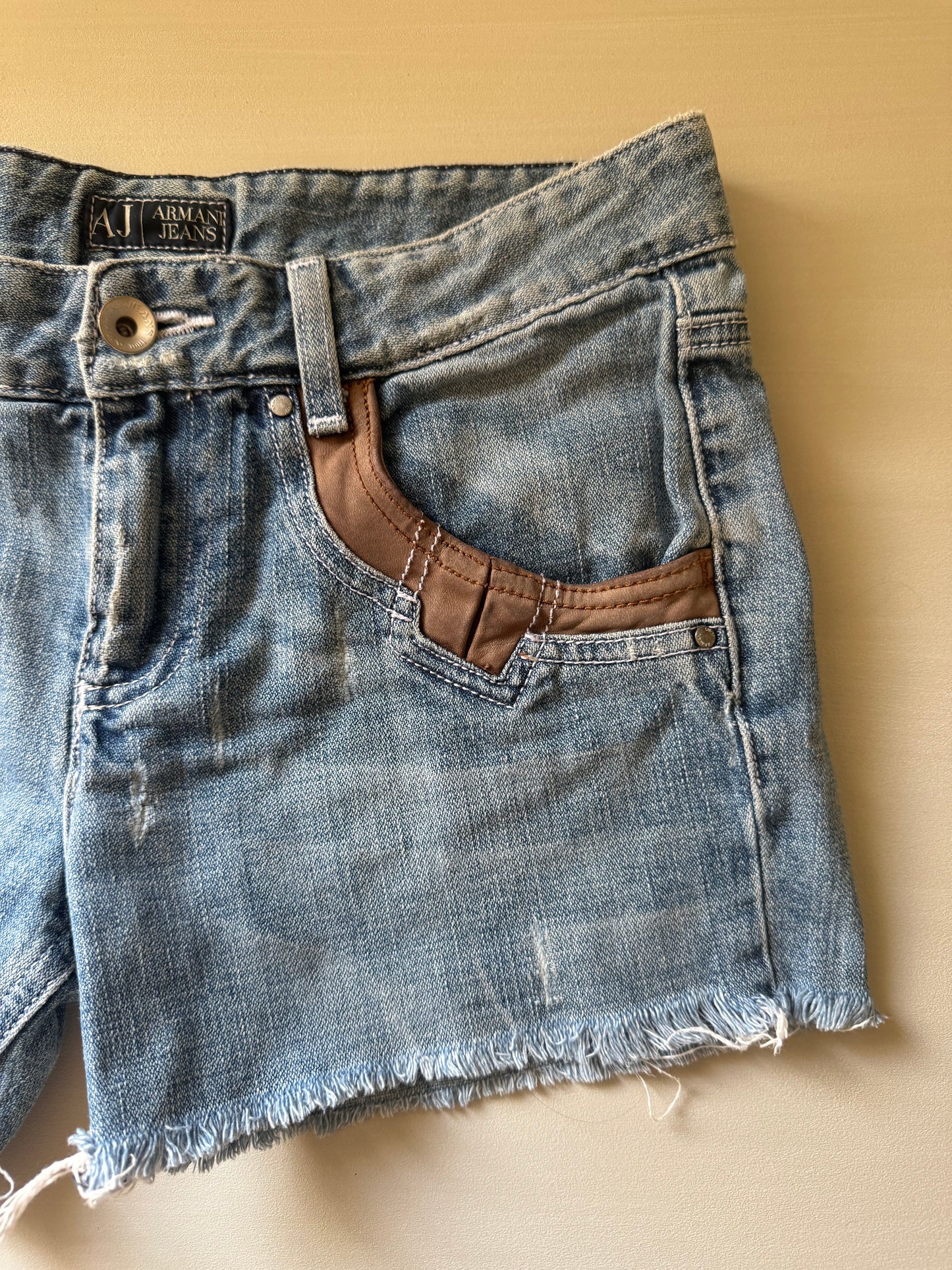 ARUMĀNI Shorts