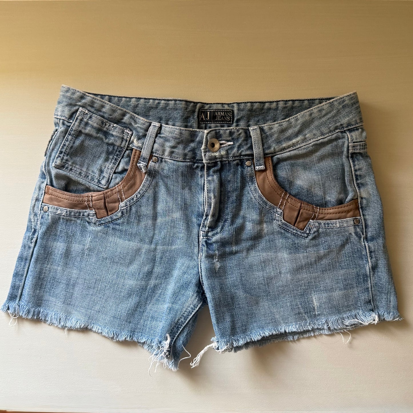 ARUMĀNI Shorts